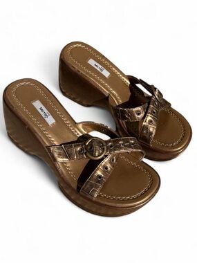 Metro 7 Y2K Bronze Metallic Platform Wedge Mules Buckle Grommet Sandals Size 6